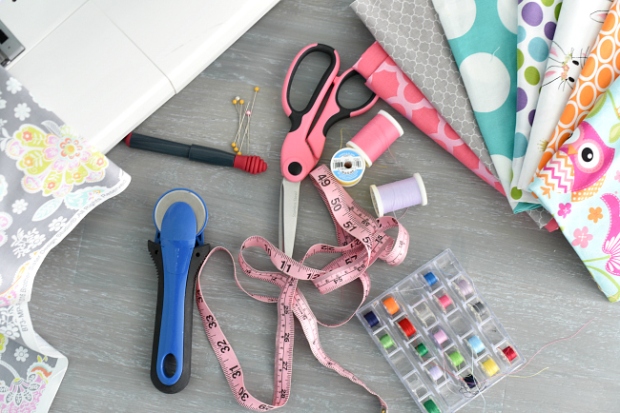Supplies-Needed-to-Start-Sewing